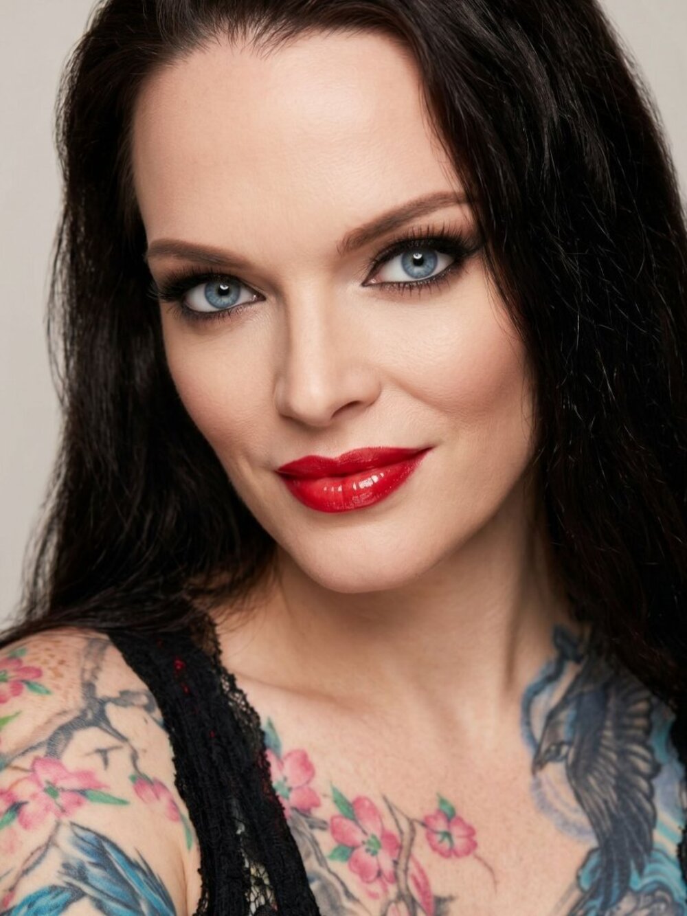 Morphe ✦ Make It Big Lip Plumper ✦ Haute Red High‑Shine Cooling Gloss 4mL